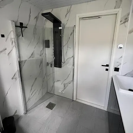 Smart 82 Apartman *