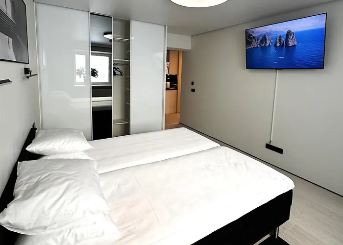 Smart 82 Apartment